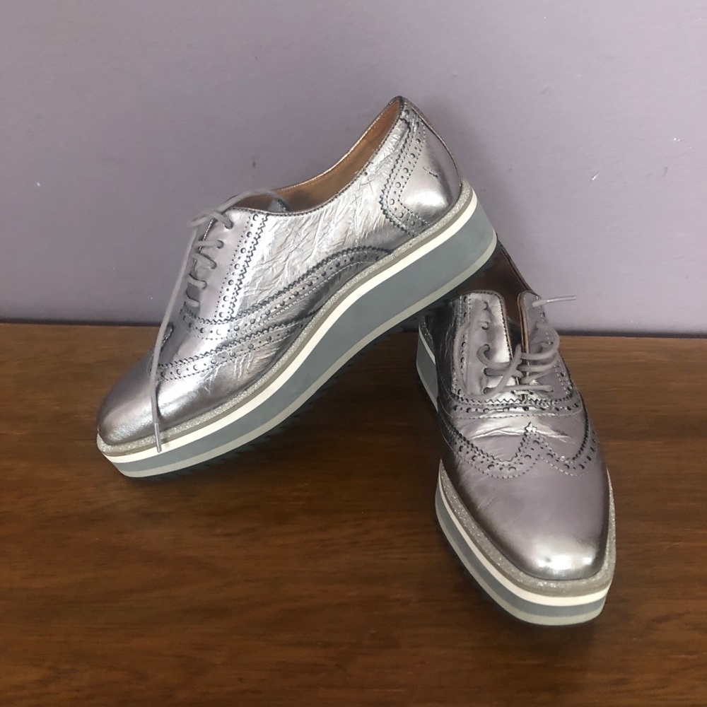 J & M JOHNSTON MURPHY Loafer Silver Metallic Platform Oxfords Brogue shoes 6.5